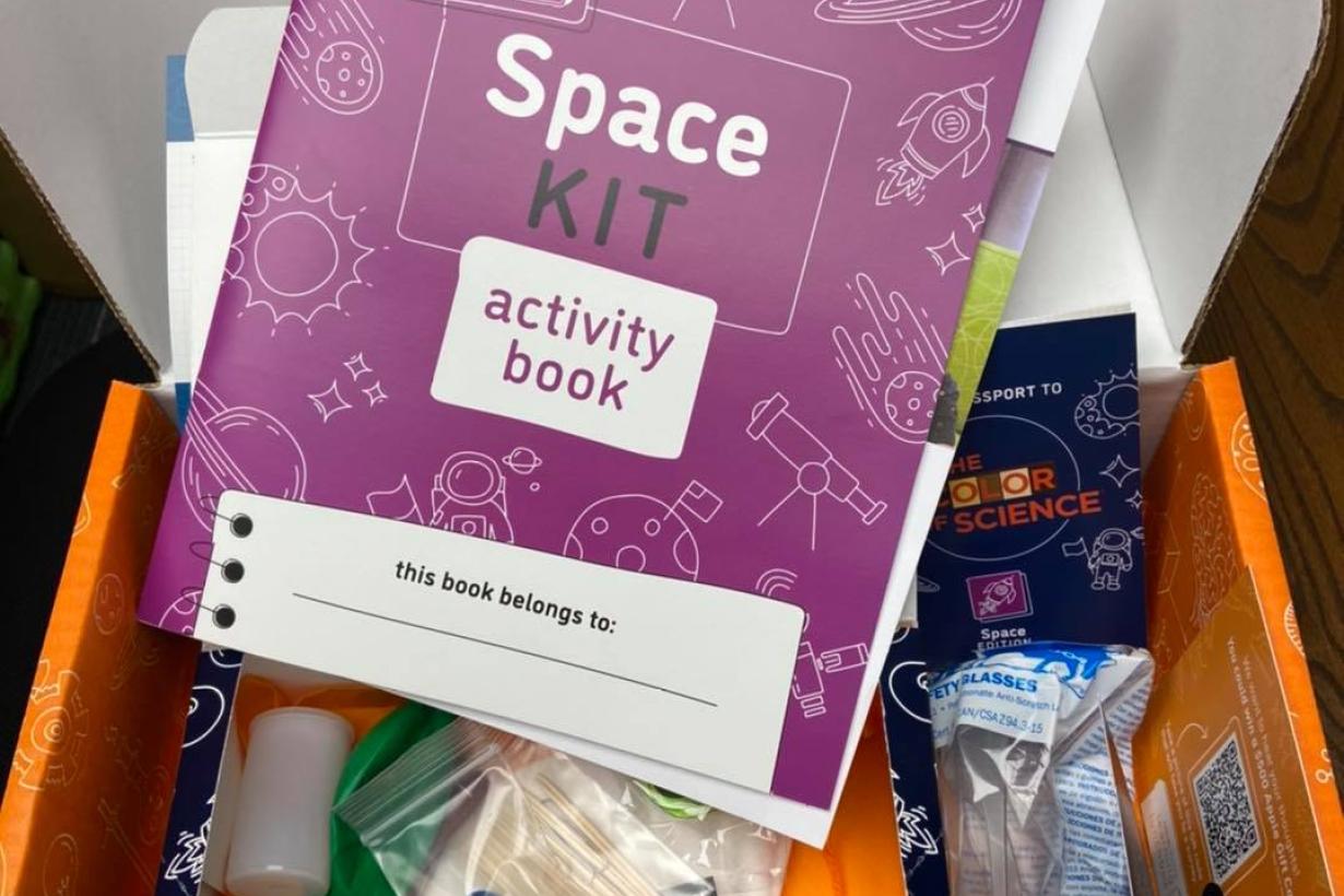 COSI-NASA Space Learning Lunchbox Kit Contents