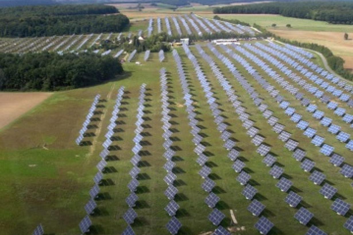 Field of solar panels