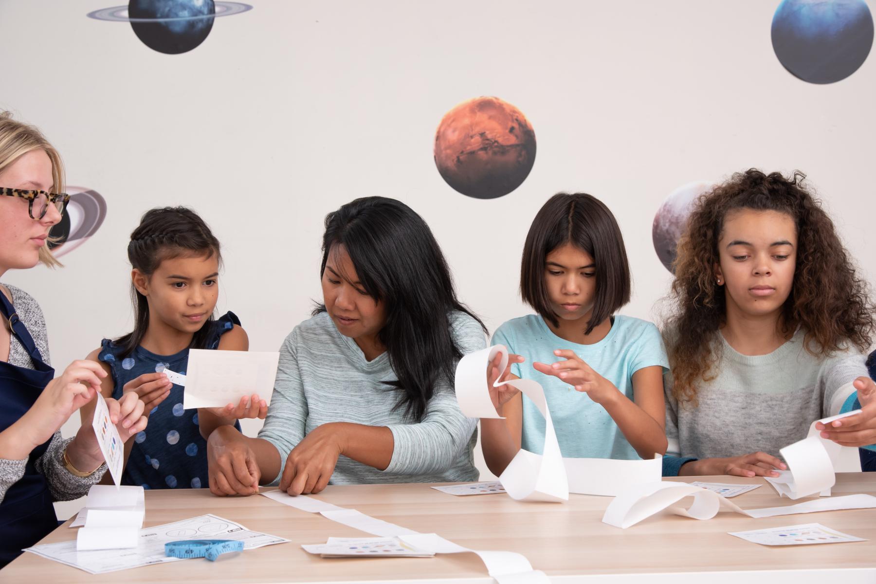 Group of learners make their pocket solar systems